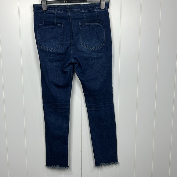 Newbury Kustom Womens Jeans L Med. Wash Stretch Waist Back Pockets Frayed Hem - Picture 6 of 12